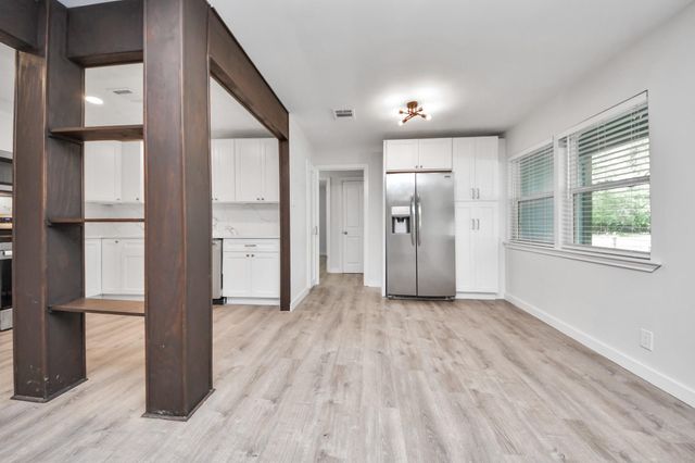 302 County Park Drive, League City, TX 77573