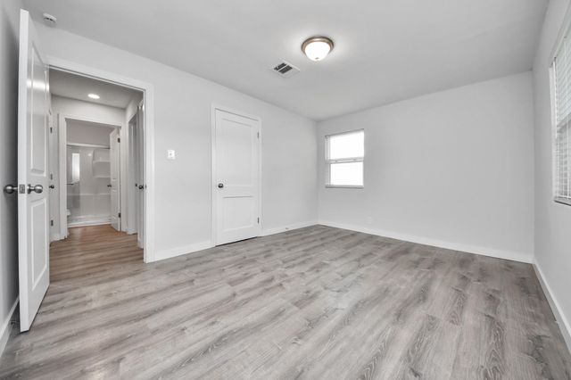 302 County Park Drive, League City, TX 77573