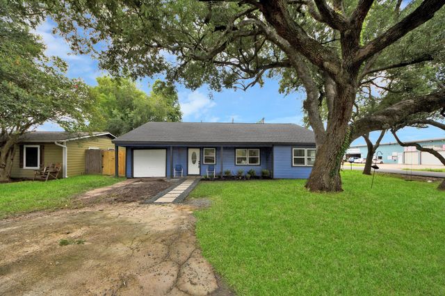302 County Park Drive, League City, TX 77573