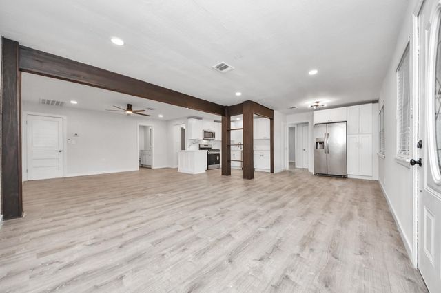 302 County Park Drive, League City, TX 77573