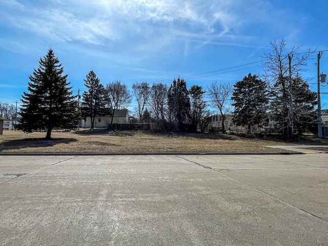 1921 E BOLIVAR AVENUE, Saint Francis, WI 53235