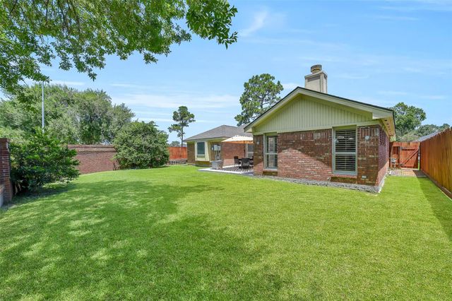 4402 Leyland Drive, Pearland, TX 77584