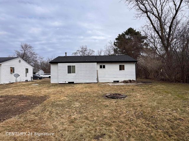 3910 Peach Street, Bridgeport Twp, MI 48601