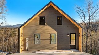 1863 Bluff Ridge Rd, Sevierville, TN 37876