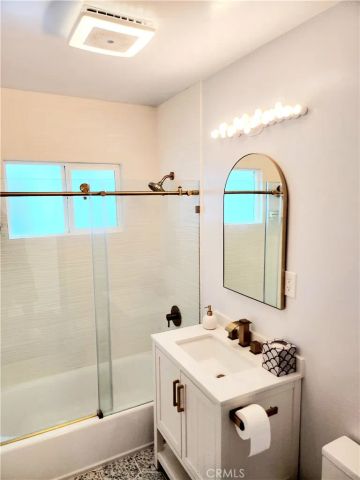2353 Beach Avenue, Venice, CA 90291