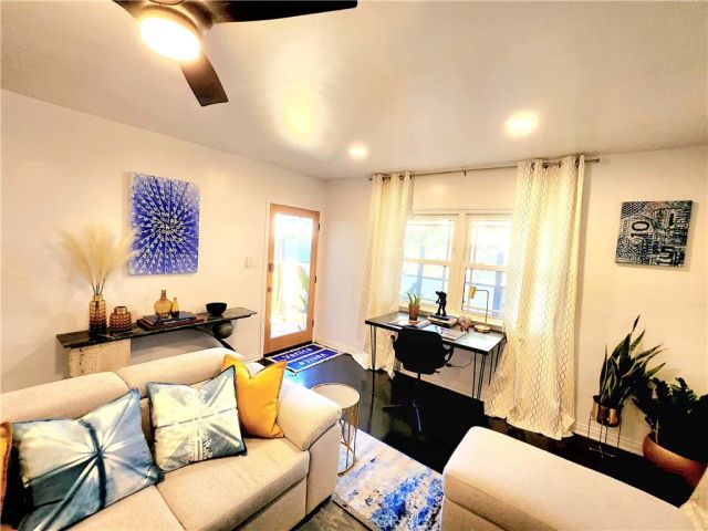 2353 Beach Avenue, Venice, CA 90291