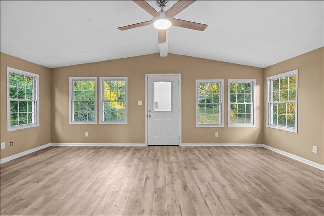 135 Overbrook Circle, Spartanburg, SC 29306