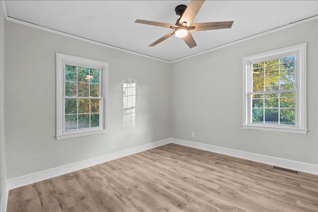 135 Overbrook Circle, Spartanburg, SC 29306