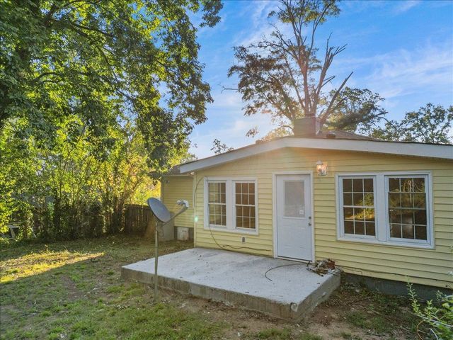 135 Overbrook Circle, Spartanburg, SC 29306