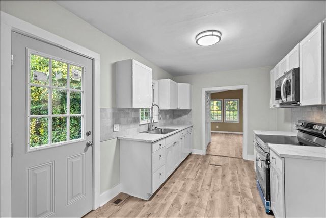 135 Overbrook Circle, Spartanburg, SC 29306