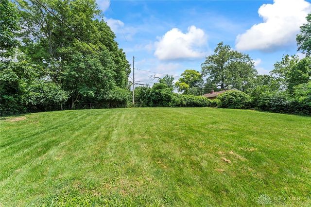 1746 Grange Hall Road, Beavercreek, OH 45432