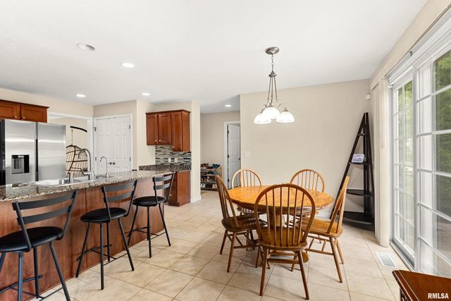 11517 N DUNMORE Drive, Dunlap, IL 61525