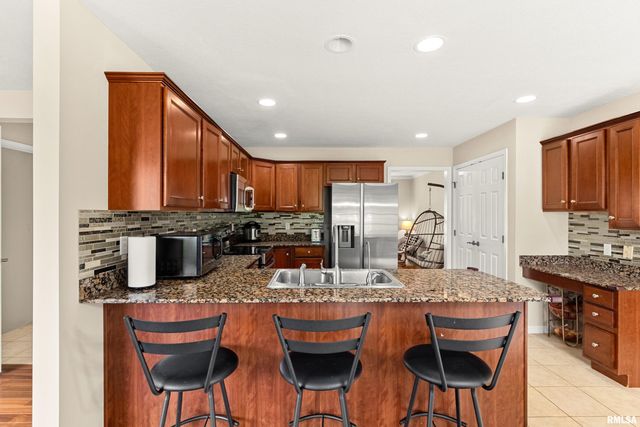 11517 N DUNMORE Drive, Dunlap, IL 61525