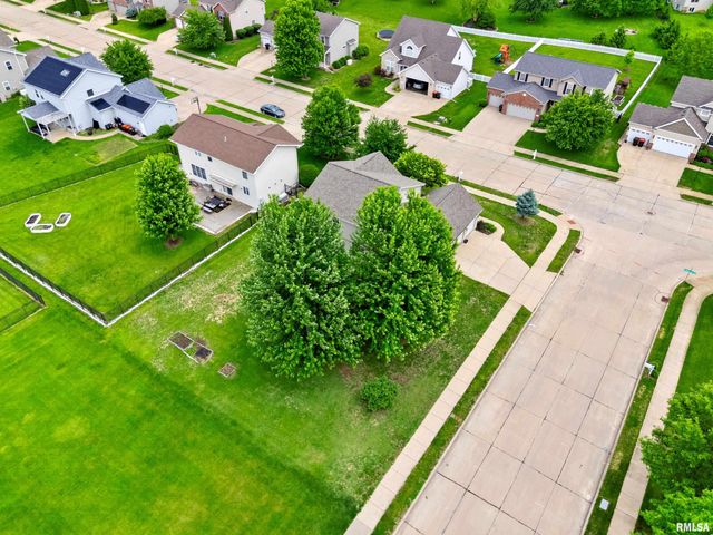 11517 N DUNMORE Drive, Dunlap, IL 61525