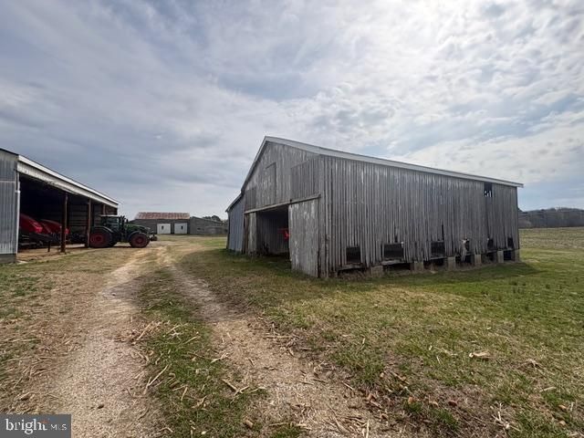 10870 RIVER RD, Denton, MD 21629