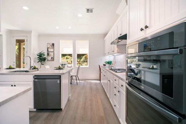 1392 Thornbury Lane, San Jose, CA 95138