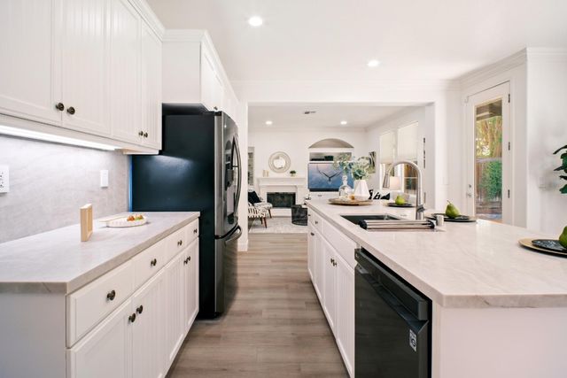 1392 Thornbury Lane, San Jose, CA 95138