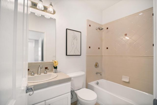 1392 Thornbury Lane, San Jose, CA 95138