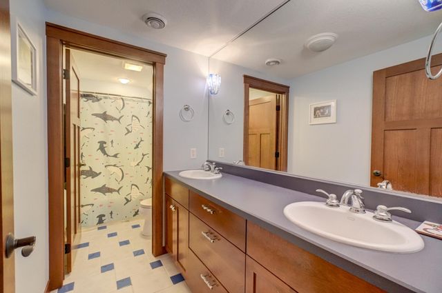317 Meadow Ridge Court, Hudson, WI 54016