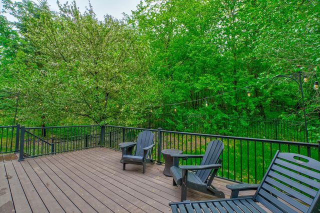 317 Meadow Ridge Court, Hudson, WI 54016