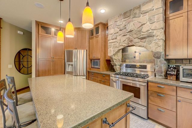 317 Meadow Ridge Court, Hudson, WI 54016