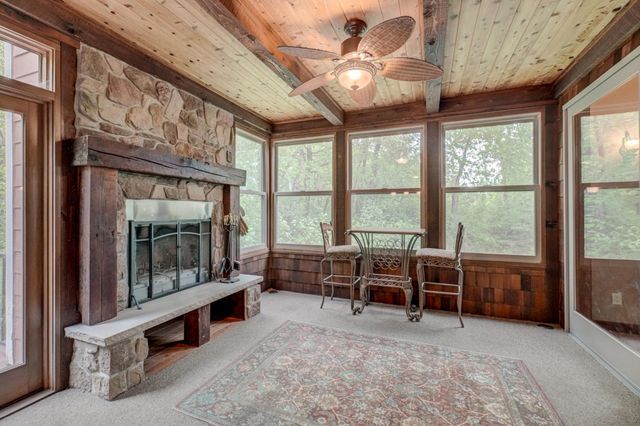 317 Meadow Ridge Court, Hudson, WI 54016