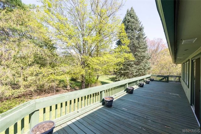 6 South Herrick Road, Aurora, NY 14052