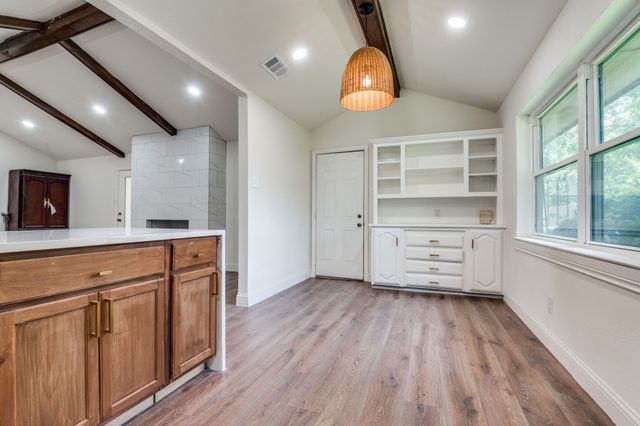 1020 Peach Lane, Desoto, TX 75115
