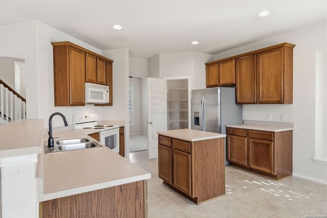 4966 Augusta Square, San Antonio, TX 78247