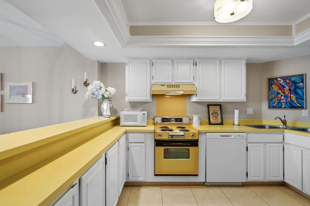 10100 Beach Club Dr Apt 8E, Myrtle Beach, SC 29572