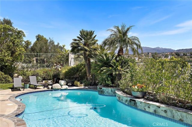 20 Edgewood, Coto De Caza, CA 92679