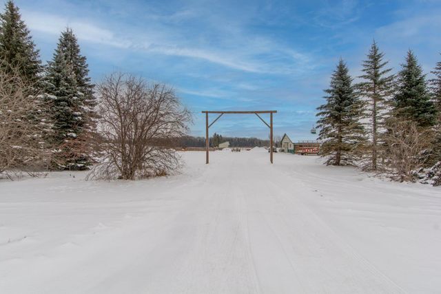 33896 County 21, Browerville, MN 56438