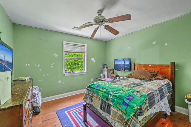 135 Brightwood Drive, Huger, SC 29450