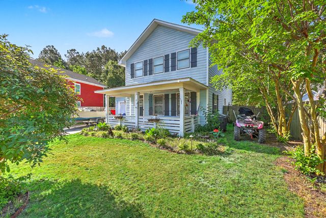 135 Brightwood Drive, Huger, SC 29450
