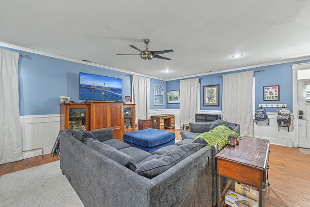 135 Brightwood Drive, Huger, SC 29450