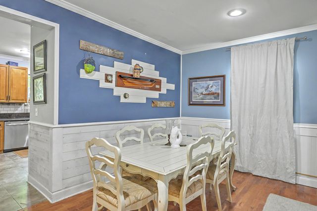 135 Brightwood Drive, Huger, SC 29450