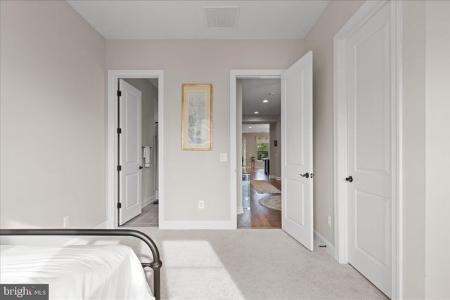117 MALLARD DR, Lake Frederick, VA 22630