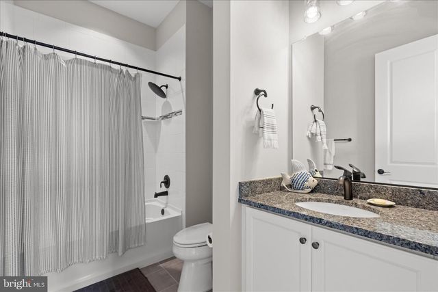 117 MALLARD DR, Lake Frederick, VA 22630