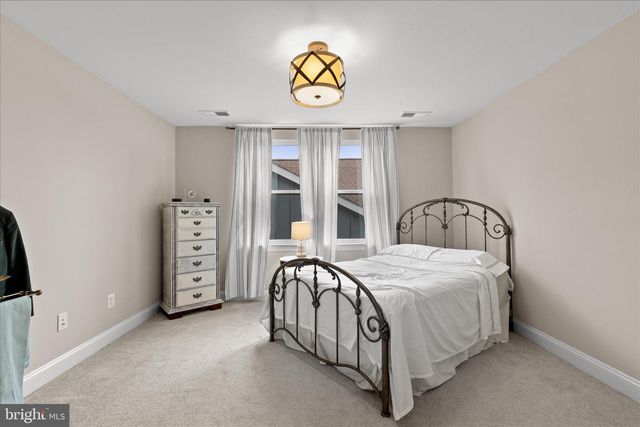 117 MALLARD DR, Lake Frederick, VA 22630