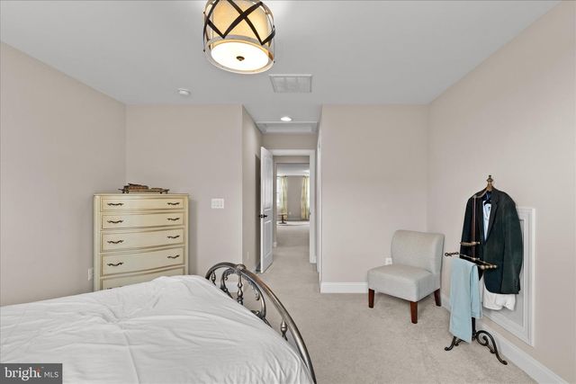 117 MALLARD DR, Lake Frederick, VA 22630