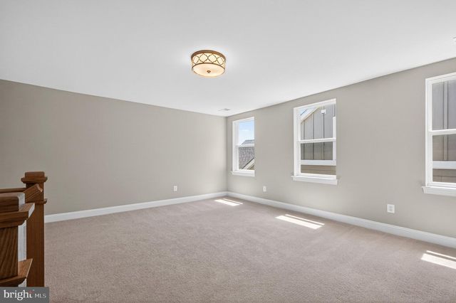 117 MALLARD DR, Lake Frederick, VA 22630