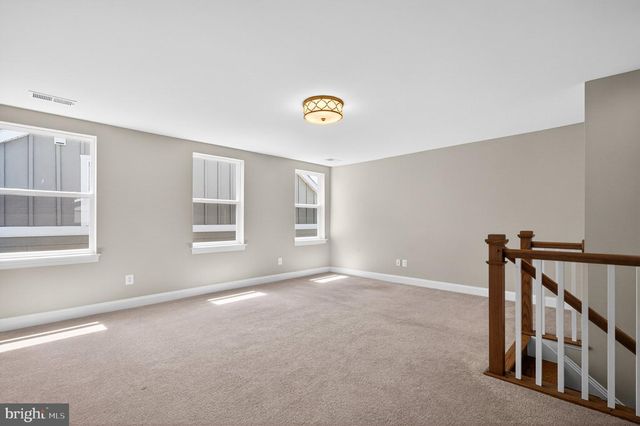 117 MALLARD DR, Lake Frederick, VA 22630