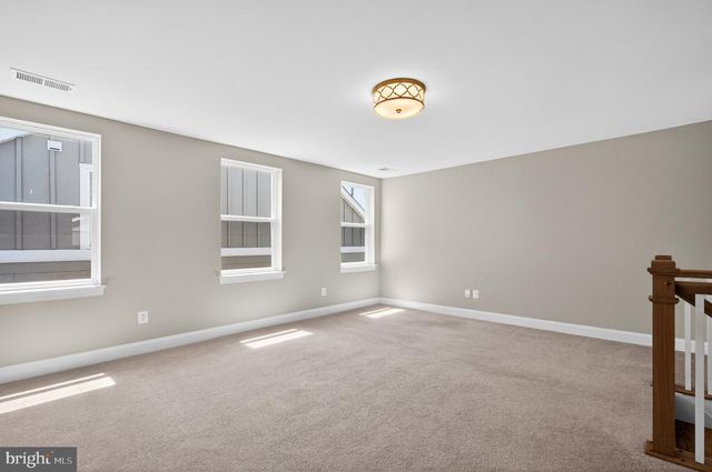 117 MALLARD DR, Lake Frederick, VA 22630
