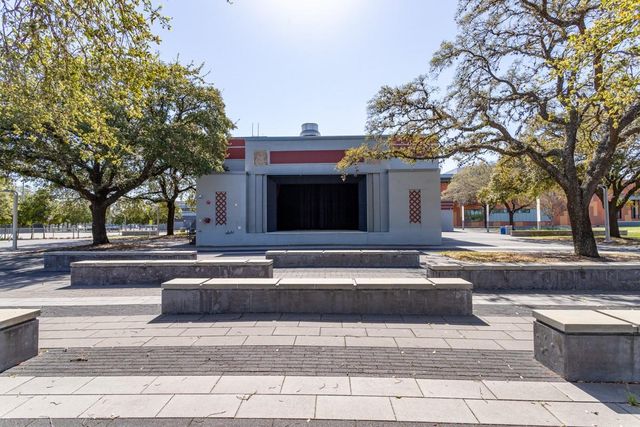 2814 Saint Emanuel Street, Houston, TX 77004