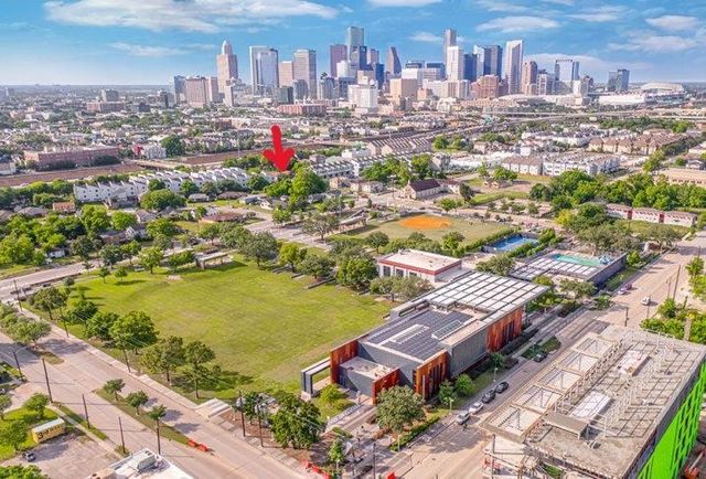 2814 Saint Emanuel Street, Houston, TX 77004