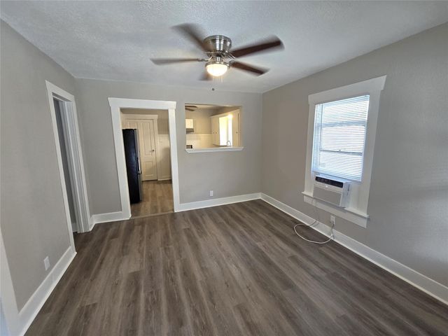 2814 Saint Emanuel Street, Houston, TX 77004