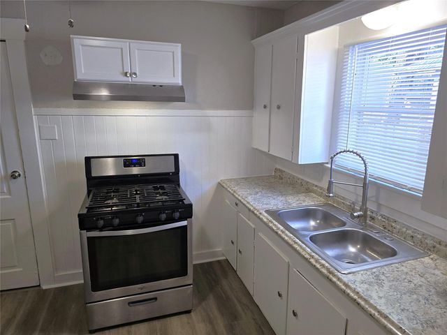 2814 Saint Emanuel Street, Houston, TX 77004