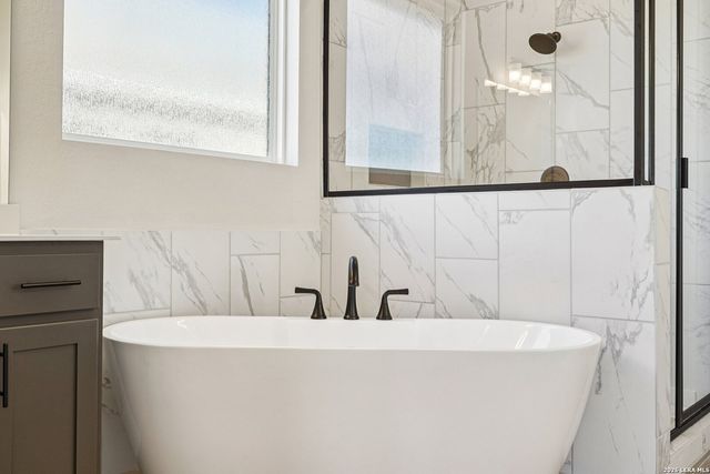 1323 Wilson Creek, New Braunfels, TX 78132