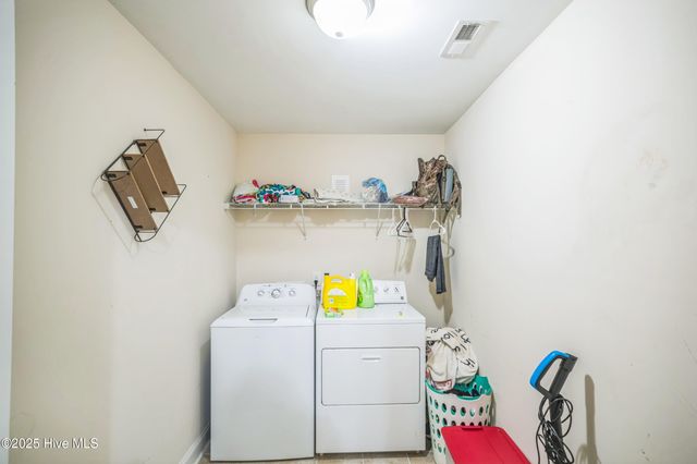 239 Shellbank Drive, Sneads Ferry, NC 28460