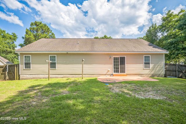 239 Shellbank Drive, Sneads Ferry, NC 28460